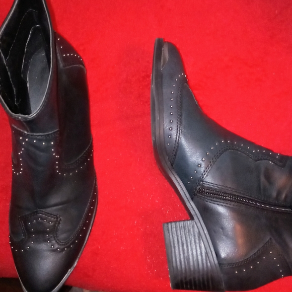 Universal Thread Cowboy Boots - Picture 8 of 8